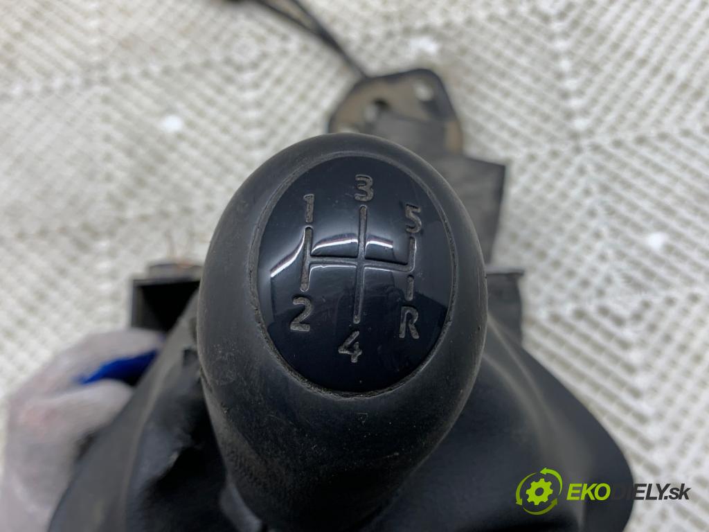 RENAULT KANGOO II nadwozie wielkoprzestrzenne (MPV) 2009 50 kW 1.5 dCi 70 (KW0V, KW0A) 1461 kulisa 8200788667 (Řadicí páka (kulisa) )