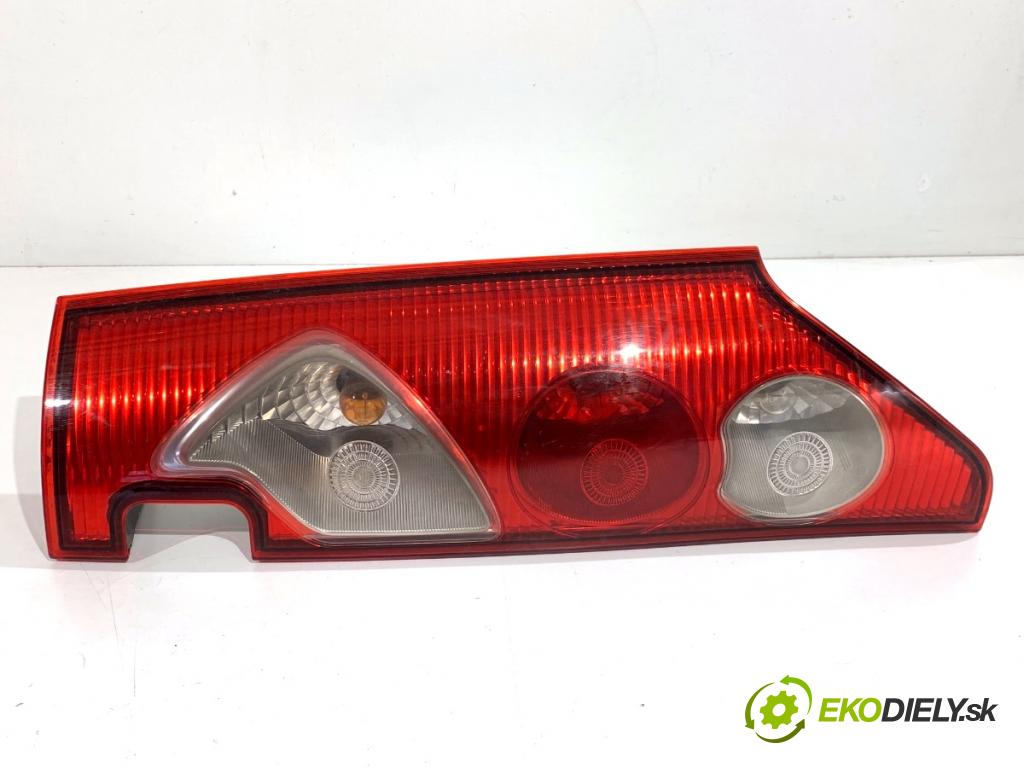 RENAULT KANGOO II nadwozie wielkoprzestrzenne (MPV) 2009 50 kW 1.5 dCi 70 (KW0V, KW0A) 1461 Svetlo pravy zad 8200419952