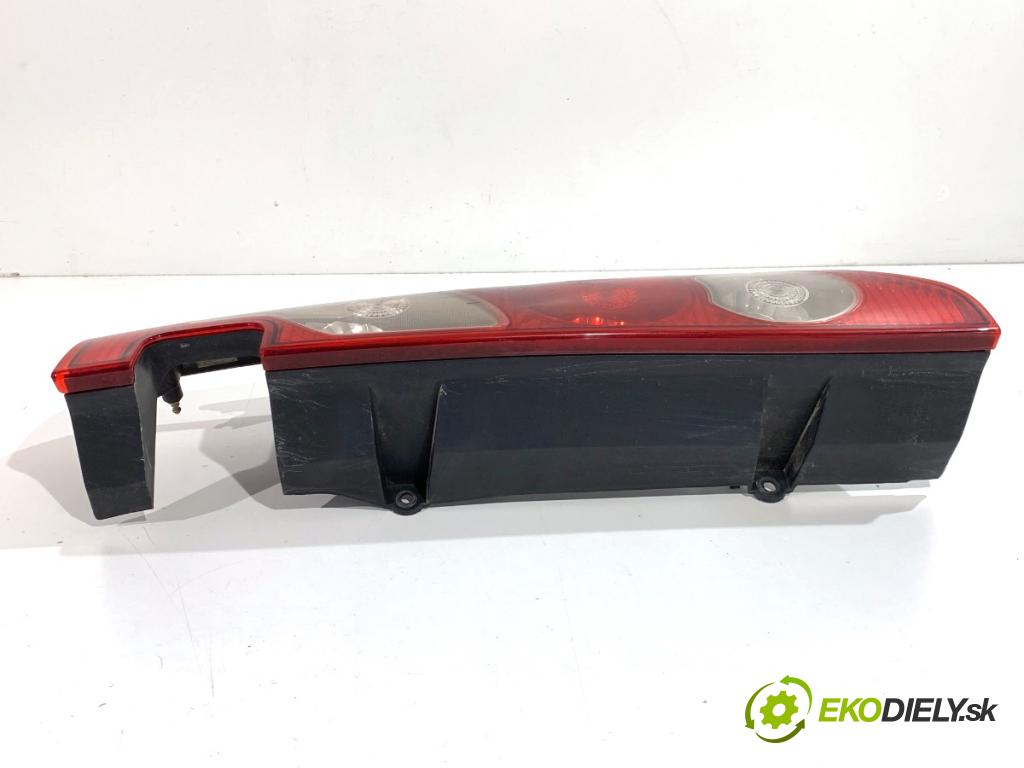 RENAULT KANGOO II nadwozie wielkoprzestrzenne (MPV) 2009 50 kW 1.5 dCi 70 (KW0V, KW0A) 1461 Svetlo pravy zad 8200419952