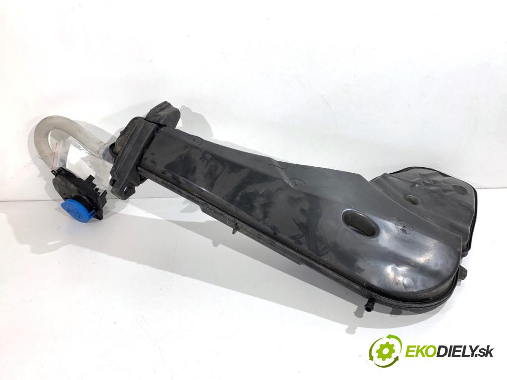 BMW G02 SUV 2023 140 kW xDrive 20 d 1995 nádržka ostřikovačů 7431497