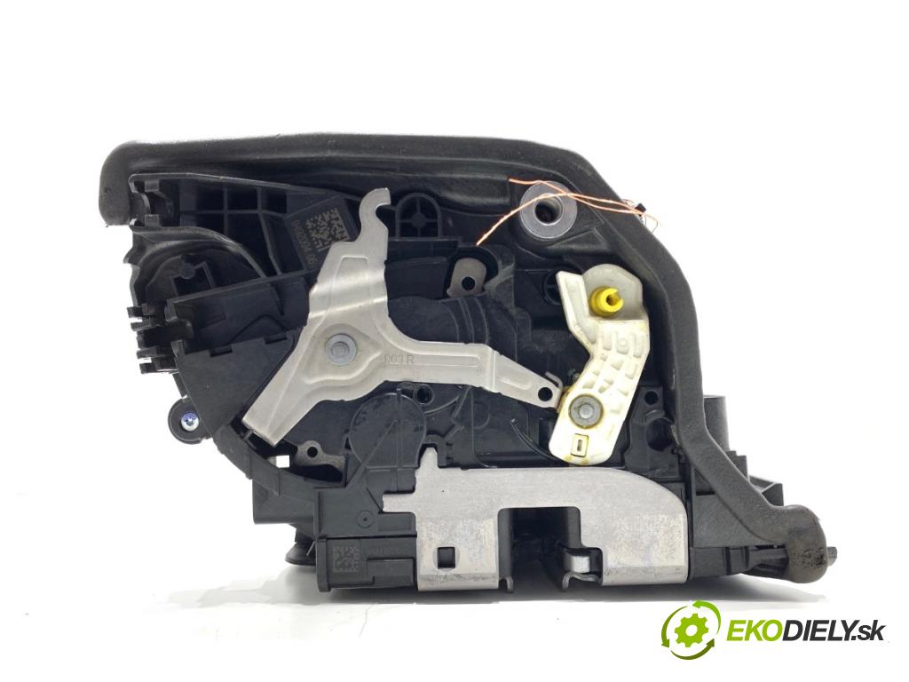 BMW G02 SUV 2023 140 kW xDrive 20 d 1995 zámok Dvere pravy predný 9492094