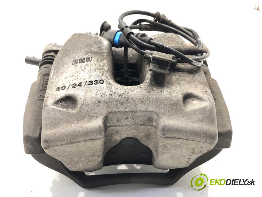 BMW G02 SUV 2023 140 kW xDrive 20 d 1995 brzdič třmen levý přední část 60/24/330