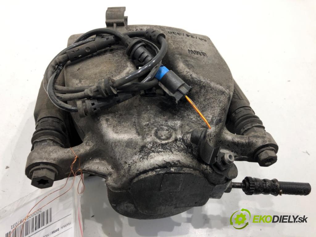 BMW G02 SUV 2023 140 kW xDrive 20 d 1995 brzdič třmen levý přední část 60/24/330