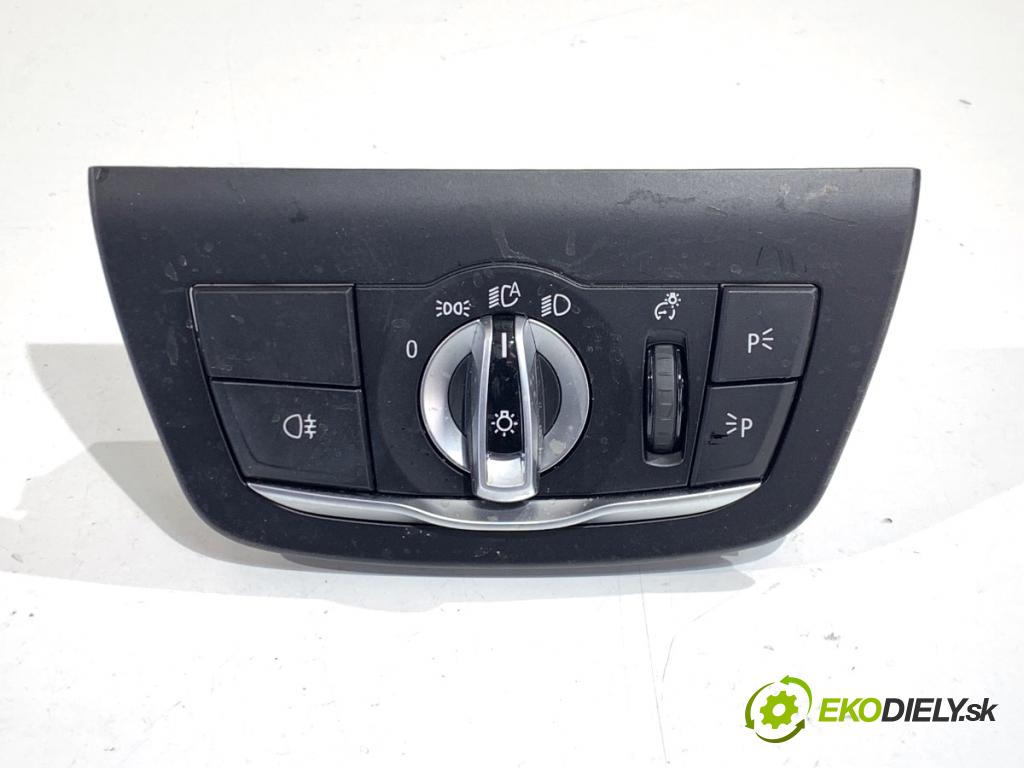 BMW G02 SUV 2023 140 kW xDrive 20 d 1995 spínač světel 5A67870
