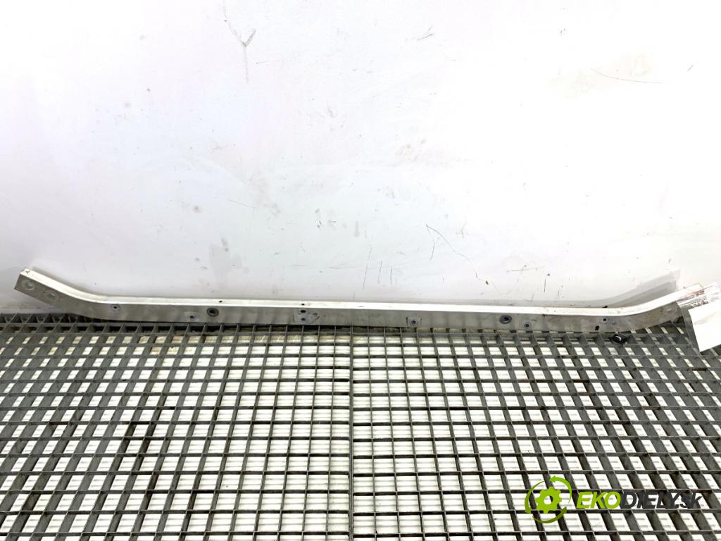 BMW G02 SUV 2023 140 kW xDrive 20 d 1995 Výstuha horná 7400109 (Výstuha)