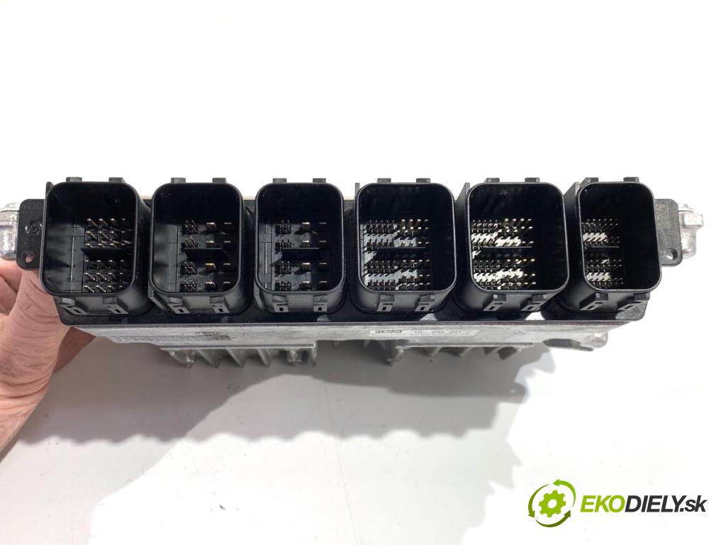 BMW G02 SUV 2023 140 kW xDrive 20 d 1995 riadiaca jednotka Motor 7100408 (Riadiaca jednotka)