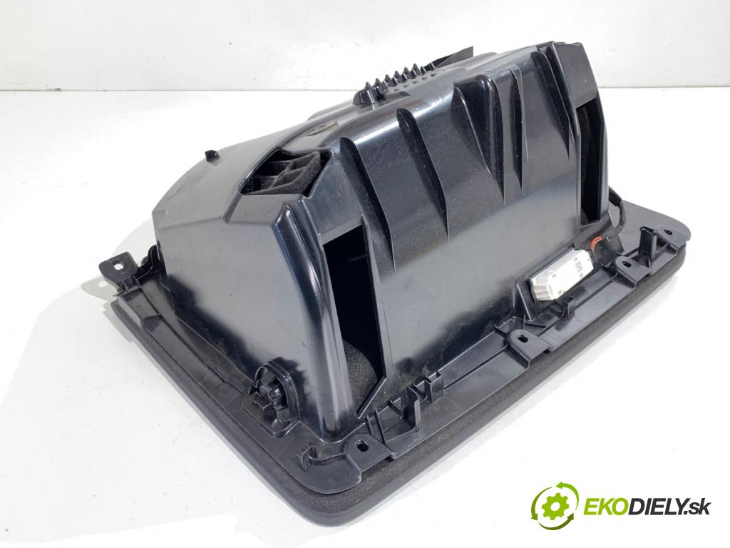 BMW G02 SUV 2023 140 kW xDrive 20 d 1995 Priehradka, kastlík spolujazdca 9363451 (Priehradka (kastlík))