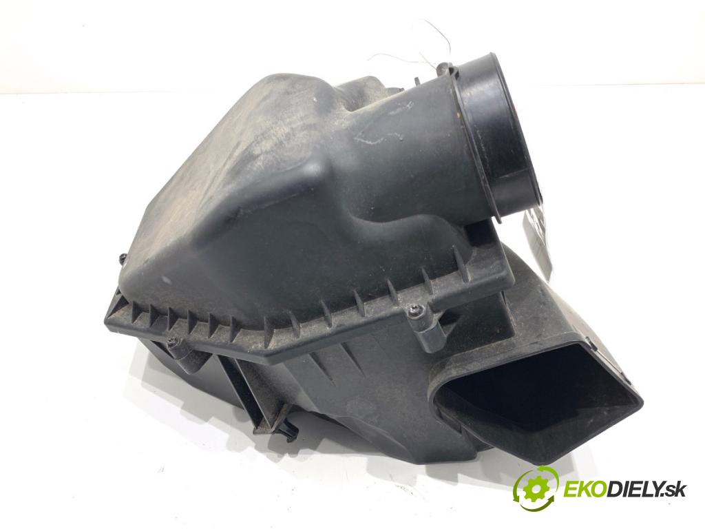 BMW G02 SUV 2023 140 kW xDrive 20 d 1995 obal filtra vzduchu 8577140 (Kryt vzduchového filtru)