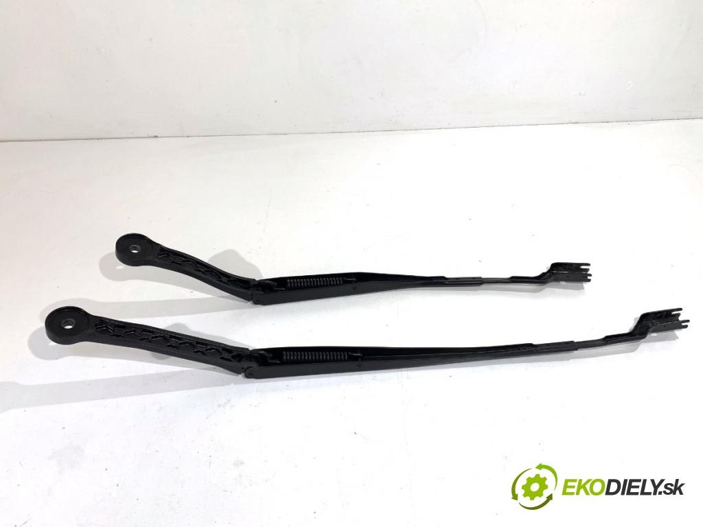 BMW G02 SUV 2023 140 kW xDrive 20 d 1995 Rameno stierače predný 7399009 7399010