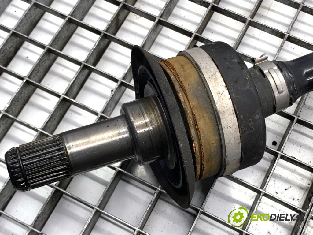 BMW G02 SUV 2023 140 kW xDrive 20 d 1995 Poloos pravy zad