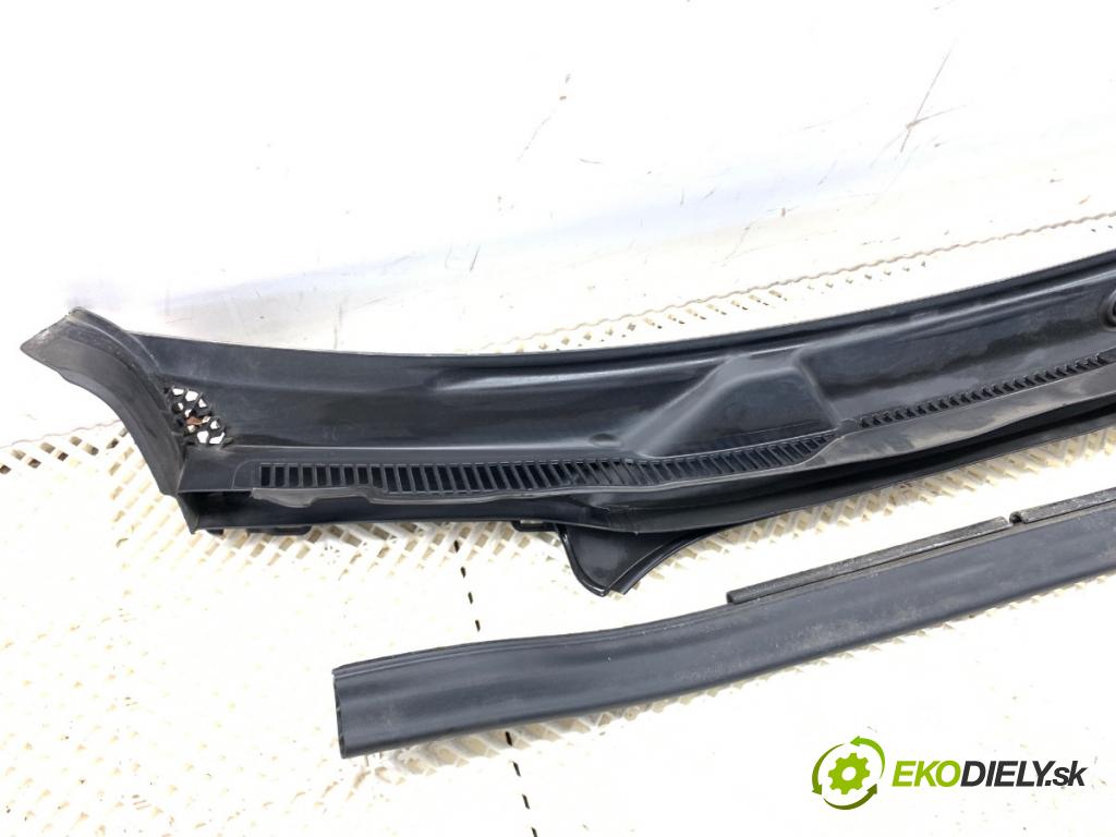 BMW G02 SUV 2023 140 kW xDrive 20 d 1995 Torpédo, plast pod čelné okno 7399015 (Torpédo (plast pod čelným sklom))