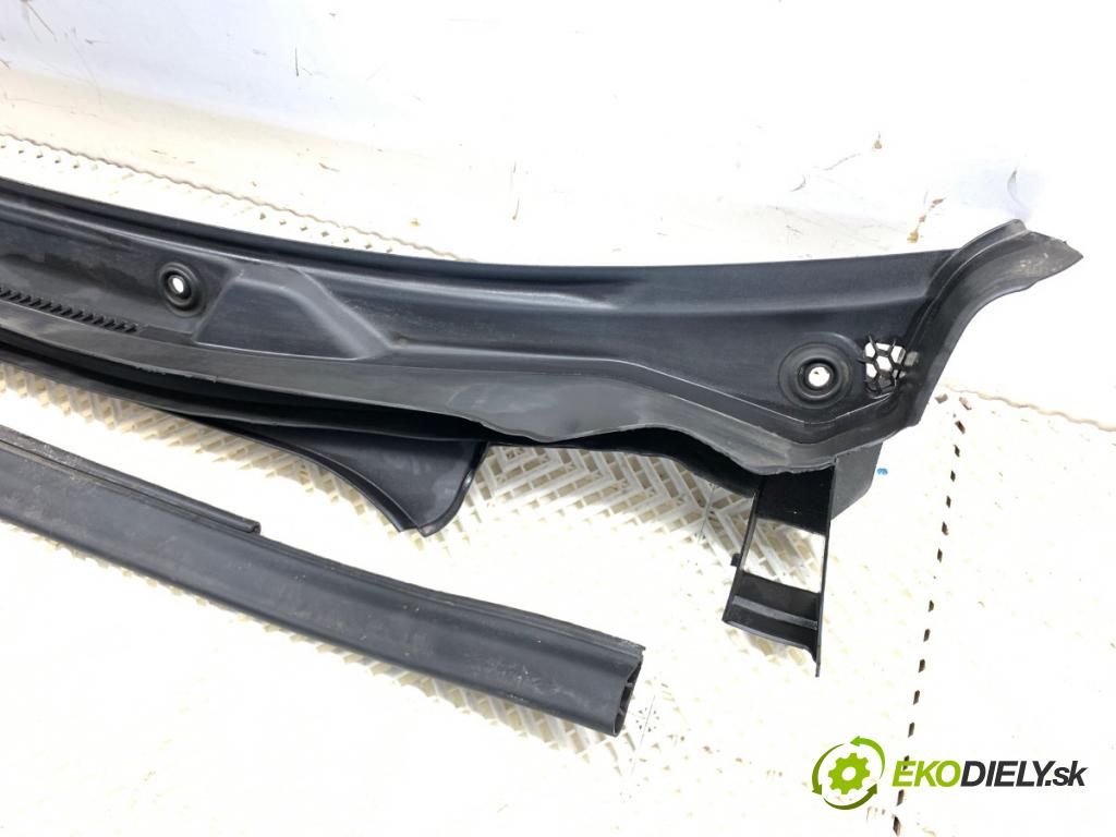 BMW G02 SUV 2023 140 kW xDrive 20 d 1995 Torpédo, plast pod čelné okno 7399015 (Torpédo (plast pod čelným sklom))