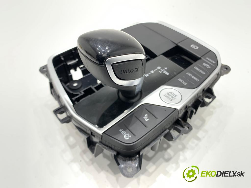 BMW G02 SUV 2023 140 kW xDrive 20 d 1995 Kulisa 5A7DFD9 (Rýchlostná páka (kulisa))
