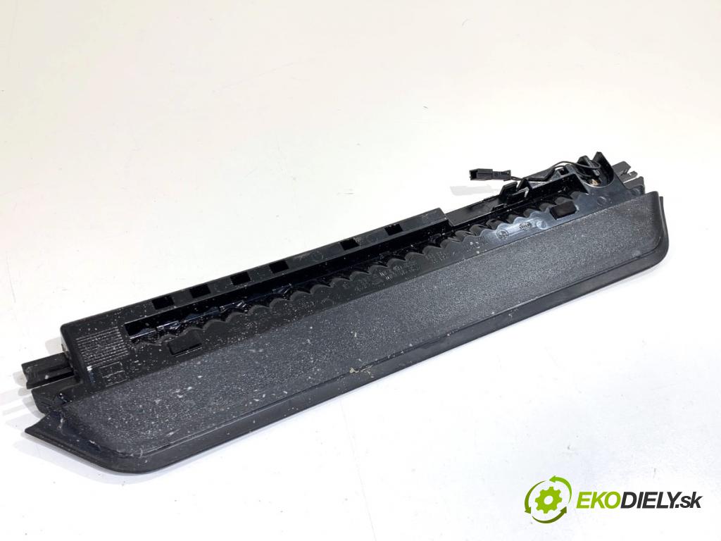 BMW G02 SUV 2023 140 kW xDrive 20 d 1995 Svetlo brzdových svetiel 7423388