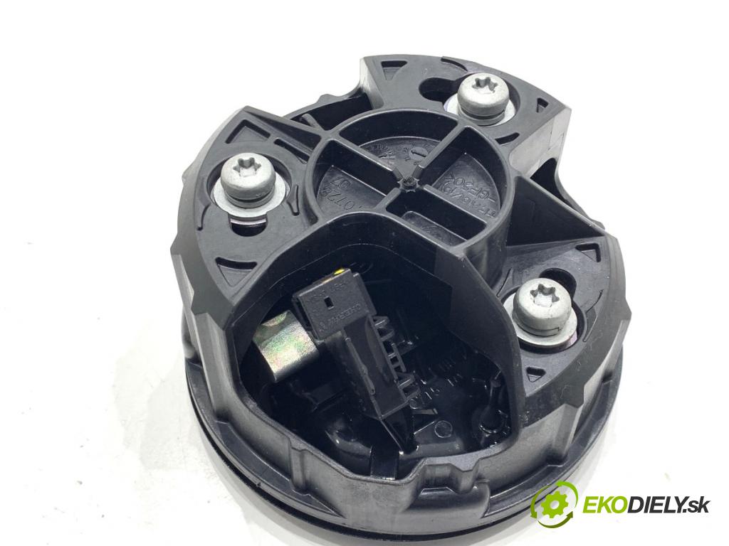 BMW G02 SUV 2023 140 kW xDrive 20 d 1995 klika dveří zadní část 7248535