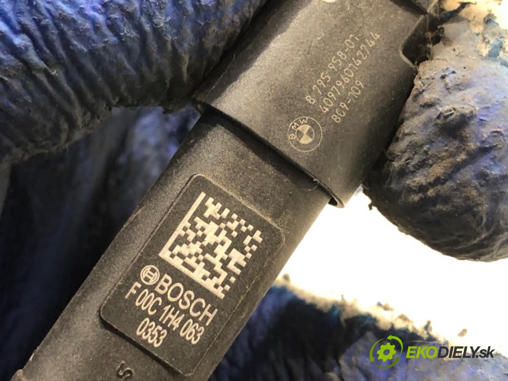 BMW G02 SUV 2023 140 kW xDrive 20 d 1995 Snímač ABS pravy zad 6895659