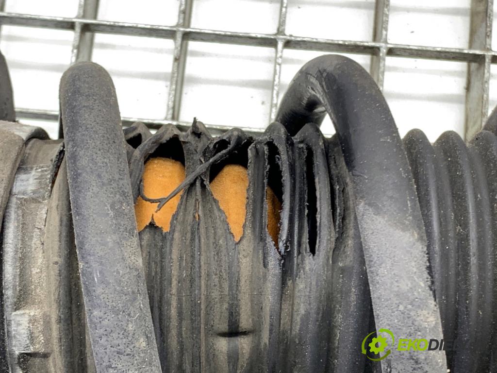 BMW G02 SUV 2023 140 kW xDrive 20 d 1995 Tlmič pravy zad 6887148