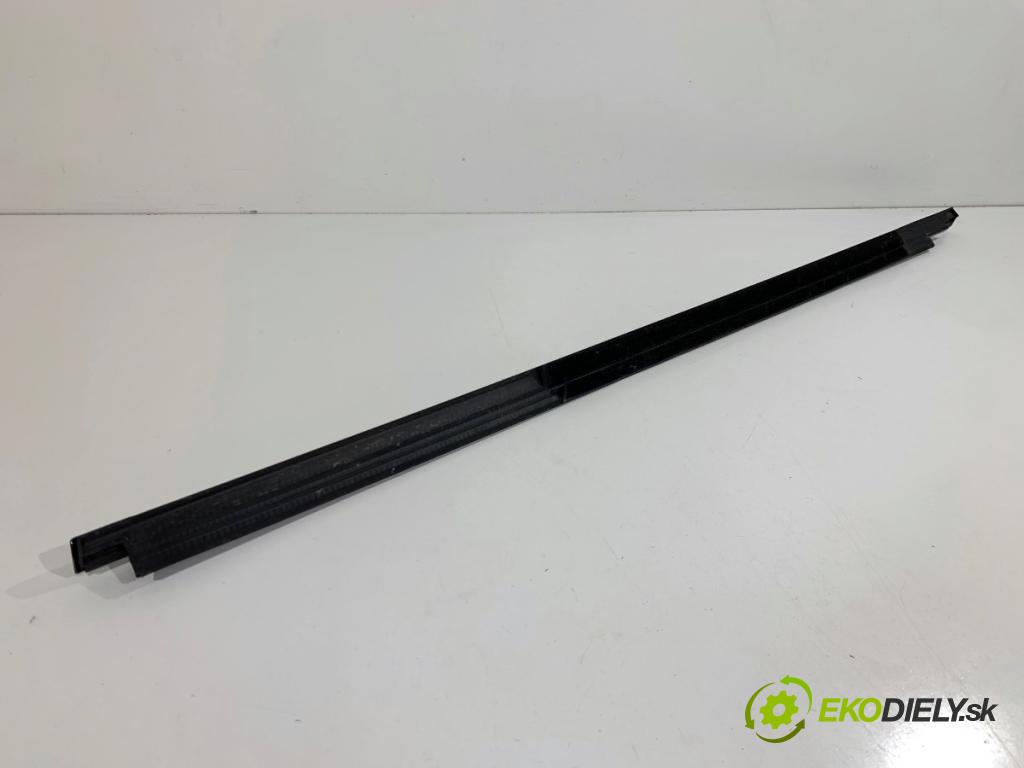 BMW G02 SUV 2023 140 kW xDrive 20 d 1995 Lišta Sbírání: zad ľavy