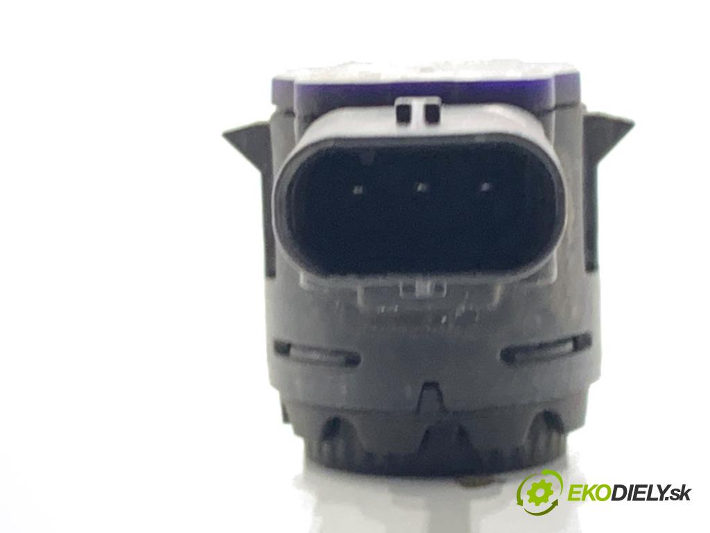 BMW G02 SUV 2023 140 kW xDrive 20 d 1995 Snímač PDC 9826784