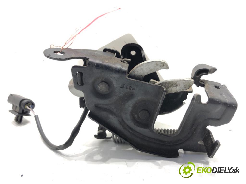 BMW G02 SUV 2023 140 kW xDrive 20 d 1995 zámok kapoty přední část levý 7485957