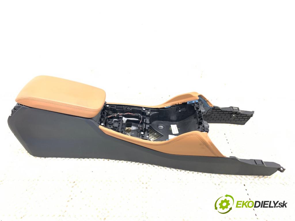 BMW G02 SUV 2023 140 kW xDrive 20 d 1995 Tunel středový OPĚRADLO: 