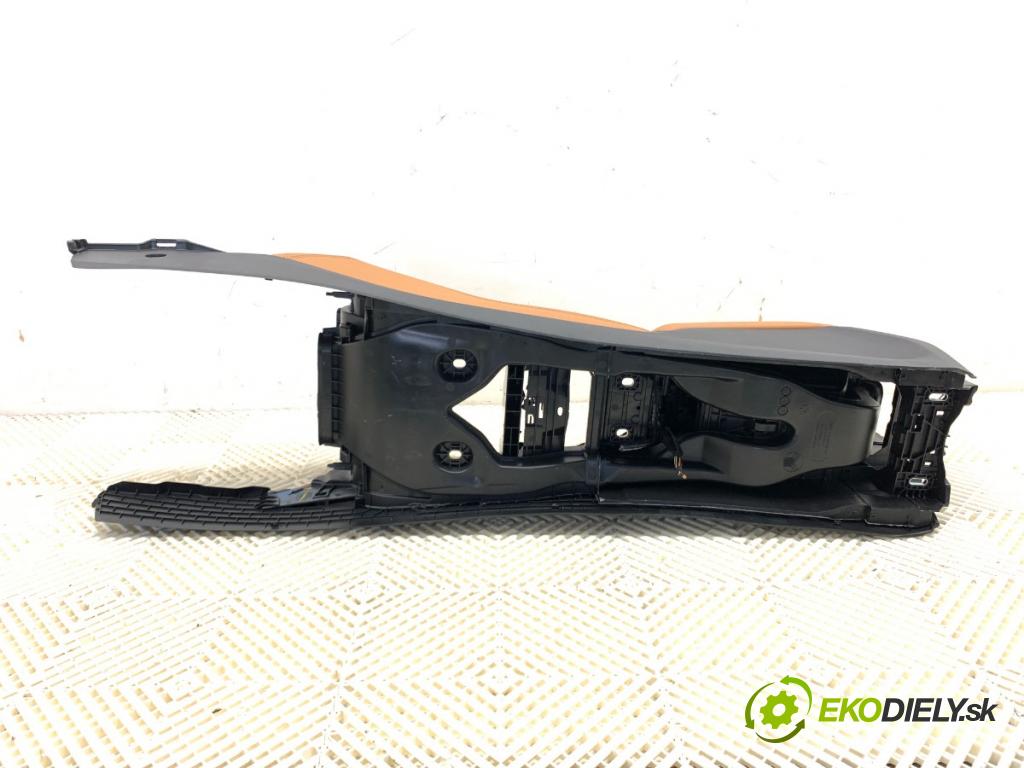 BMW G02 SUV 2023 140 kW xDrive 20 d 1995 Tunel středový OPĚRADLO: