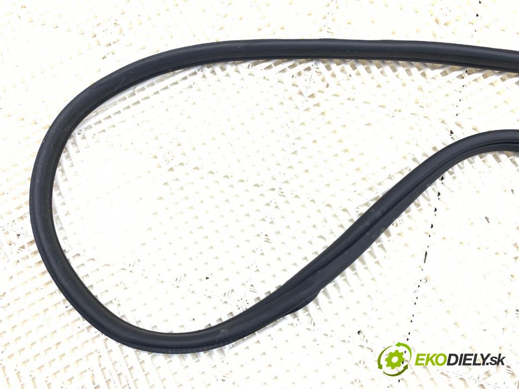 BMW G02 SUV 2023 140 kW xDrive 20 d 1995 tesnenie Dvere predný ľavá strana 7416498