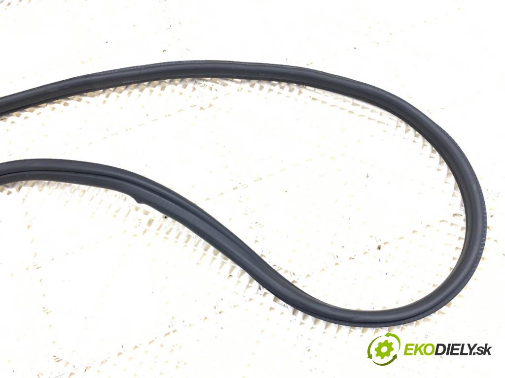 BMW G02 SUV 2023 140 kW xDrive 20 d 1995 tesnenie Dvere predný ľavá strana 7416498