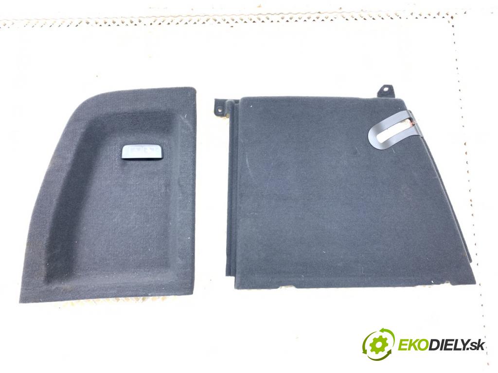 BMW G02 SUV 2023 140 kW xDrive 20 d 1995 čalúnenie kufra ľavy 