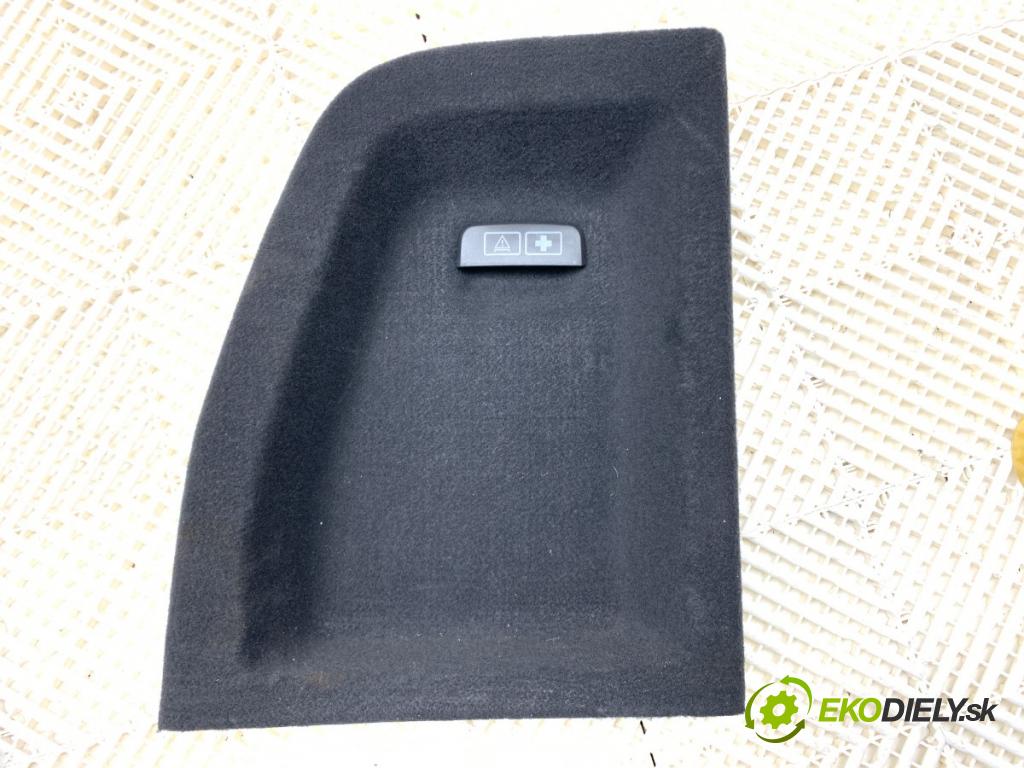 BMW G02 SUV 2023 140 kW xDrive 20 d 1995 čalúnenie kufra ľavy