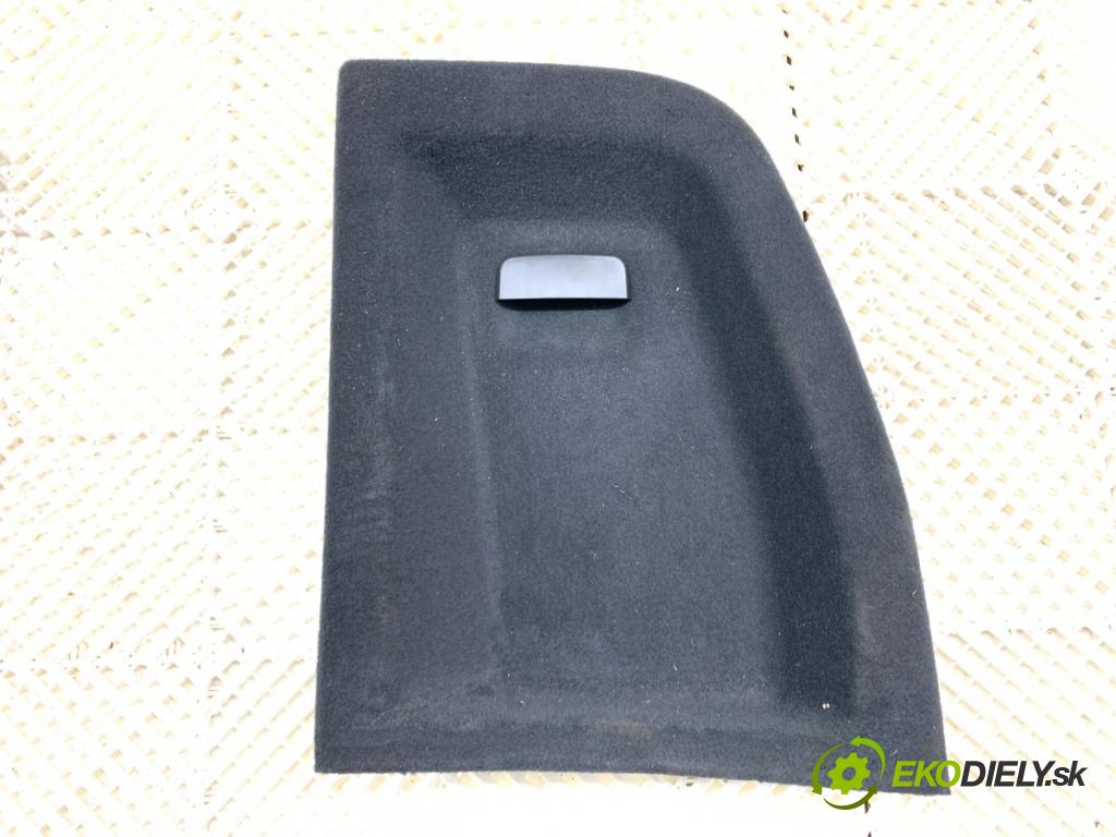 BMW G02 SUV 2023 140 kW xDrive 20 d 1995 čalúnenie kufra pravy