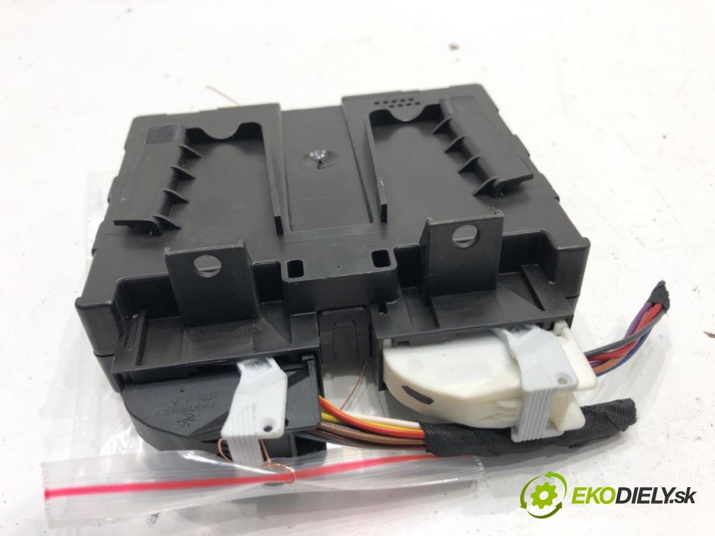 BMW G02 SUV 2023 140 kW xDrive 20 d 1995 Modul klimatizácie 5A9C7F9 (Kľučka dverí ostatné)