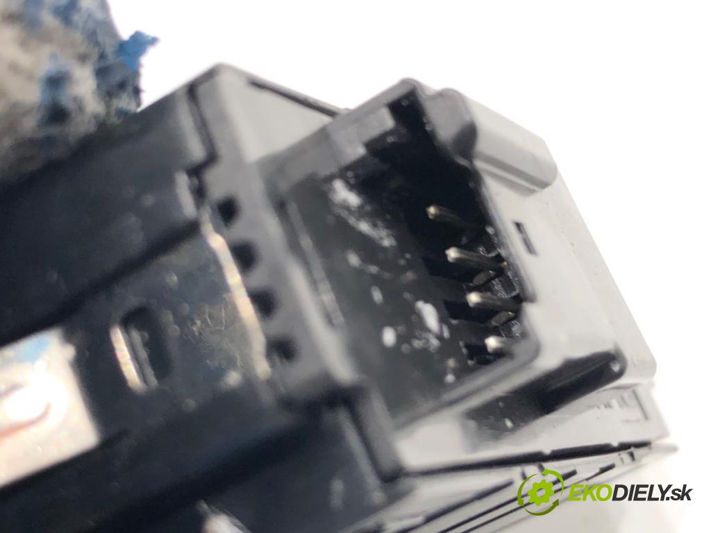 BMW G02 SUV 2023 140 kW xDrive 20 d 1995 vypínač otvárania dverí 5A64C25