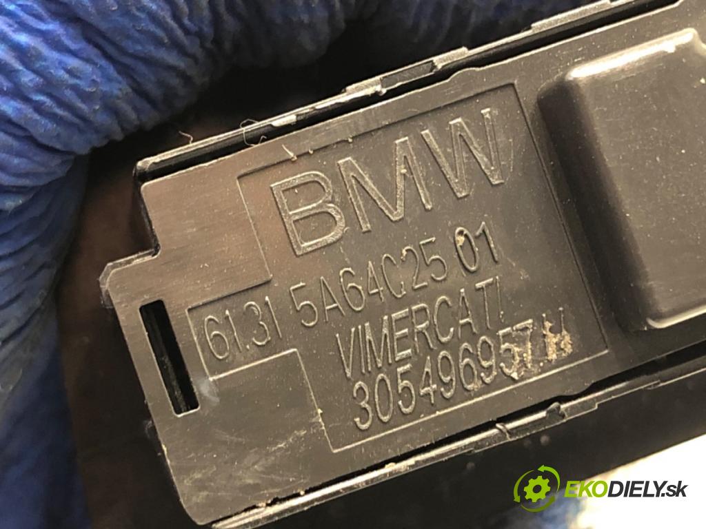 BMW G02 SUV 2023 140 kW xDrive 20 d 1995 vypínač otvárania dverí 5A64C25