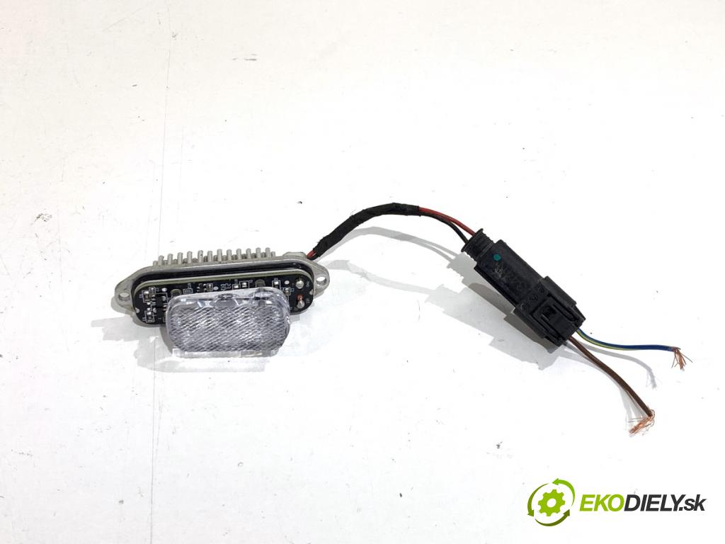 BMW G02 SUV 2023 140 kW xDrive 20 d 1995 Svetlo nárazníka ľavy zad hmlové 8083837