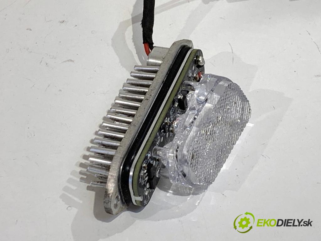 BMW G02 SUV 2023 140 kW xDrive 20 d 1995 Svetlo nárazníka ľavy zad hmlové 8083837