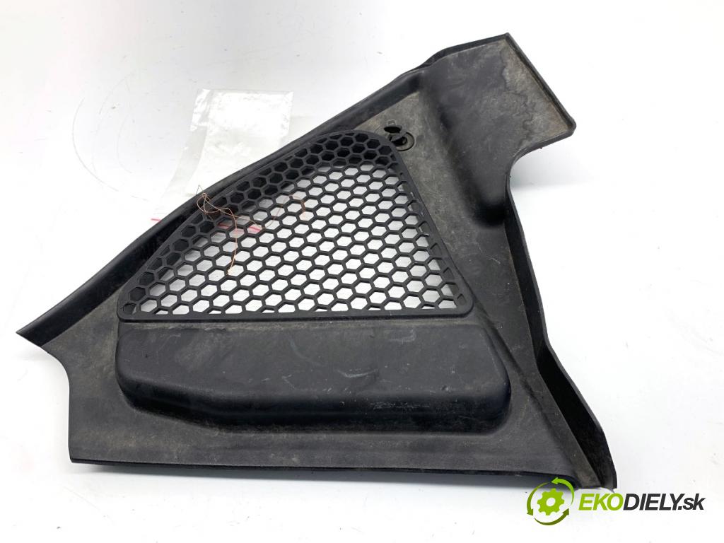 BMW G02 SUV 2023 140 kW xDrive 20 d 1995 Mriežky Clona Lišta torpédo pravá 7399018