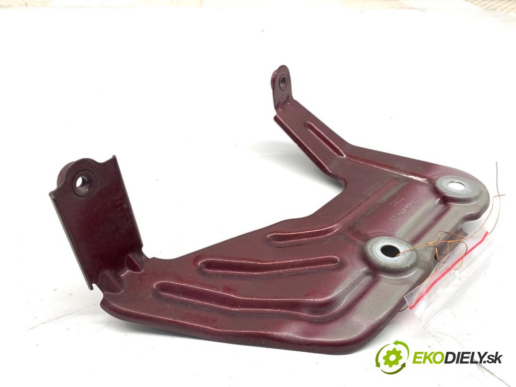 BMW G02 SUV 2023 140 kW xDrive 20 d 1995 Držiak Uchytenie blatníka ľavy 7424677