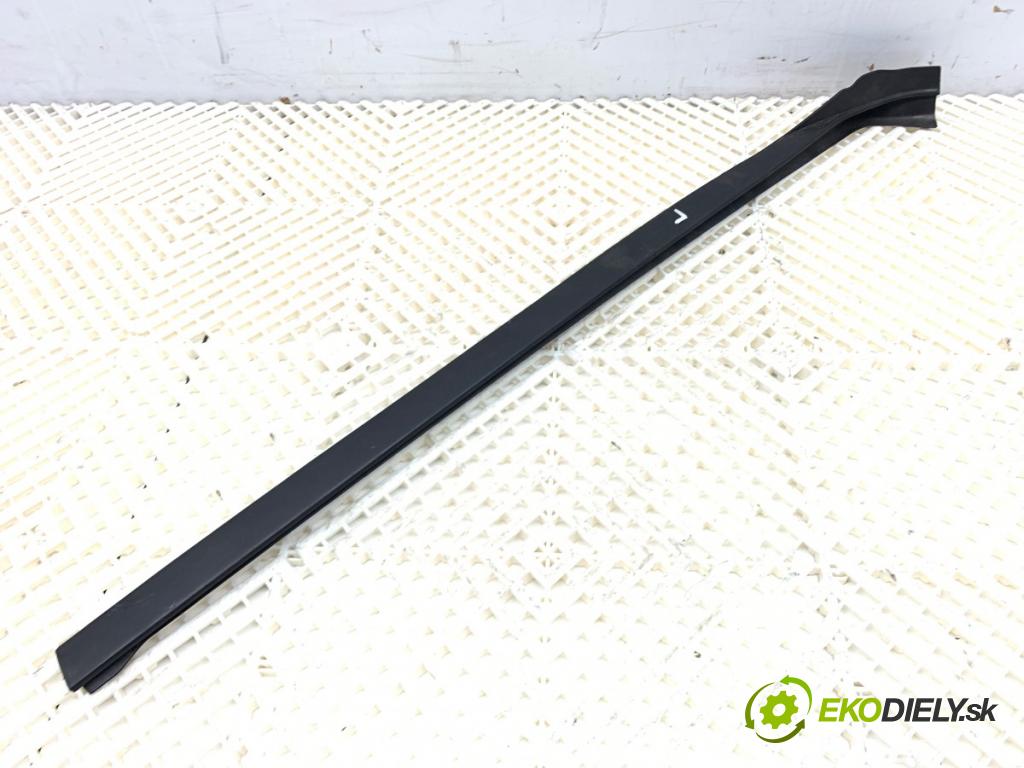 BMW G02 SUV 2023 140 kW xDrive 20 d 1995 Lišta okna čelovej ľavá strana 7416257