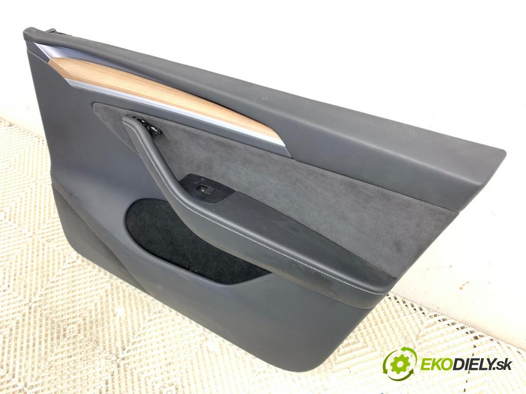 TESLA MODEL Y SUV 2023 235 kW EV 0 čalúnenie Dvere pravy predný P1897295-99-C