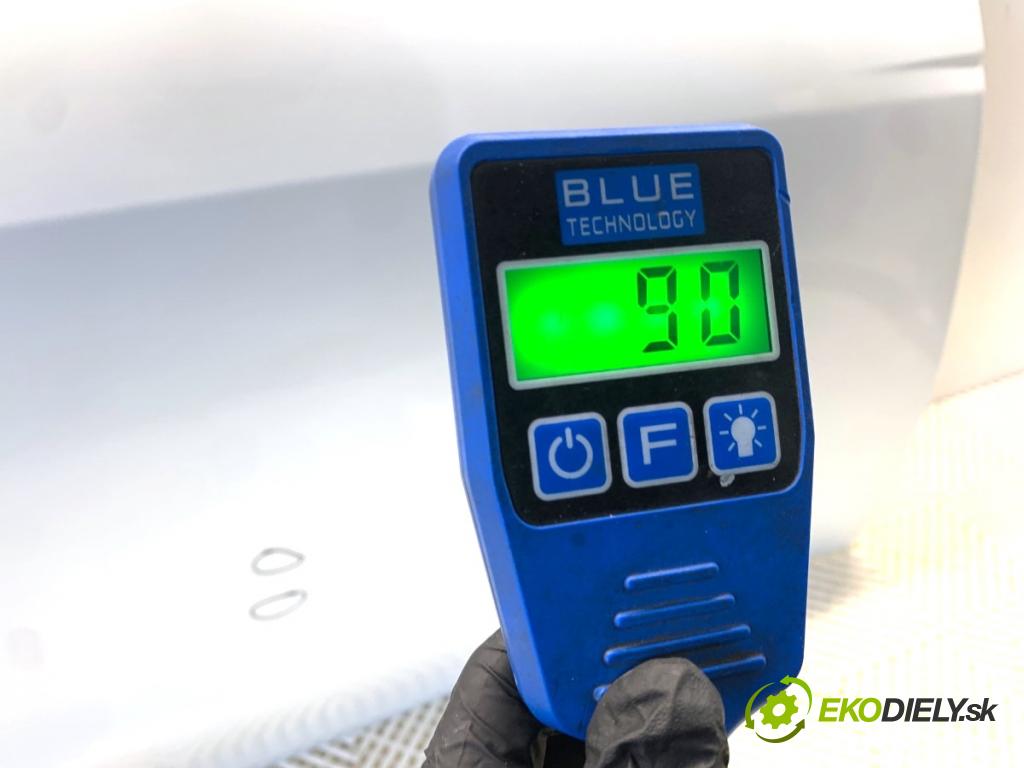 TESLA MODEL Y SUV 2023 235 kW EV 0 Dvere pravy predný