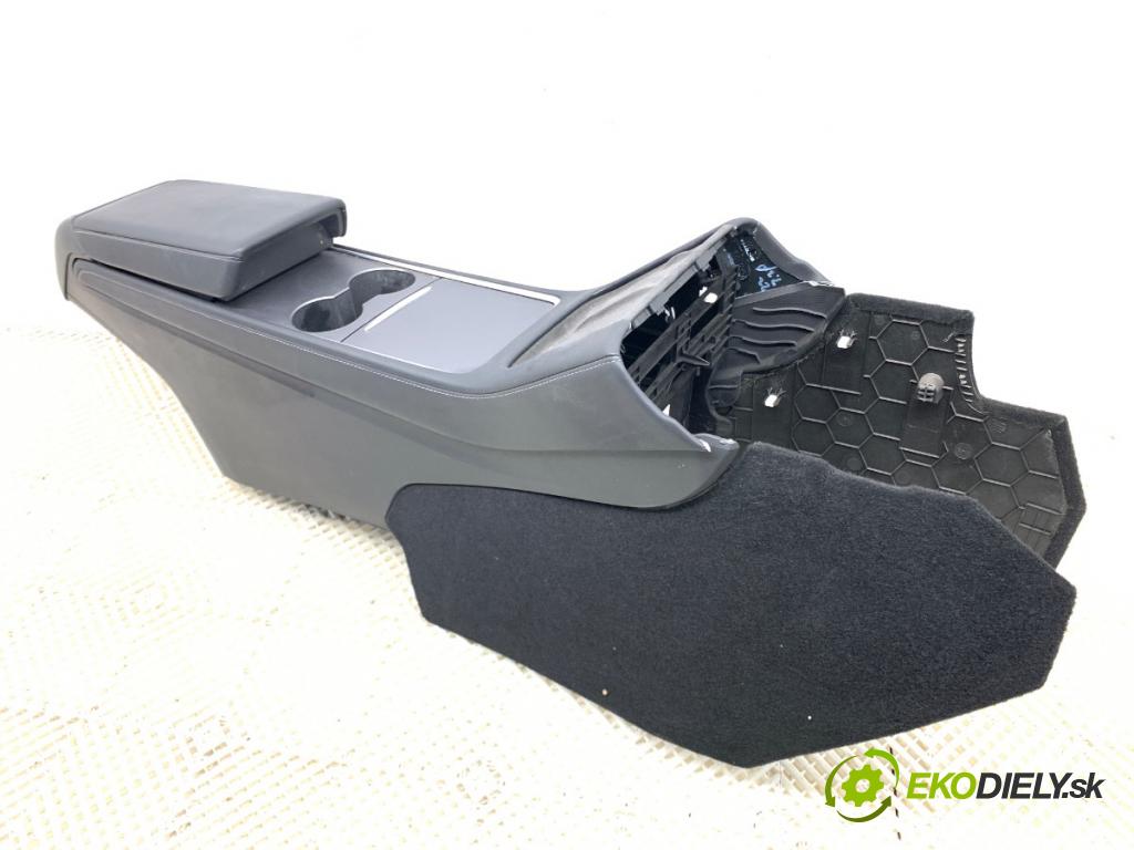 TESLA MODEL Y SUV 2023 235 kW EV 0 Tunel stredový opierka