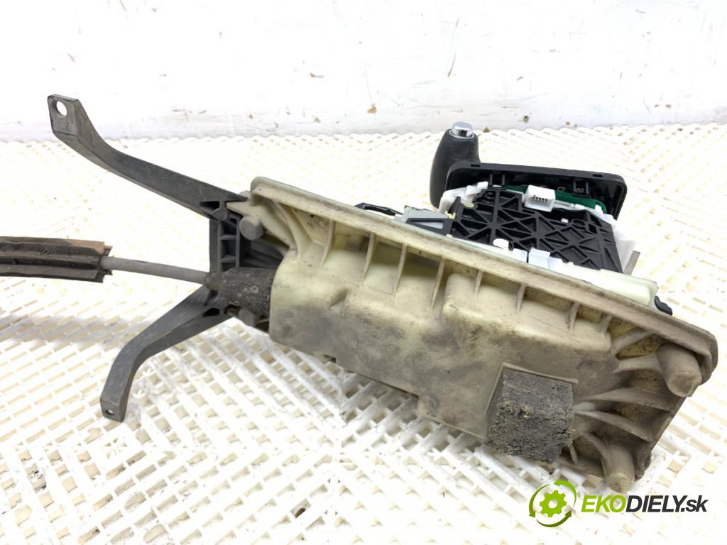 VW TOUAREG SUV 2009 176 kW 3.0 V6 TDI 2967 Kulisa 7L6713203D (Rýchlostná páka (kulisa))