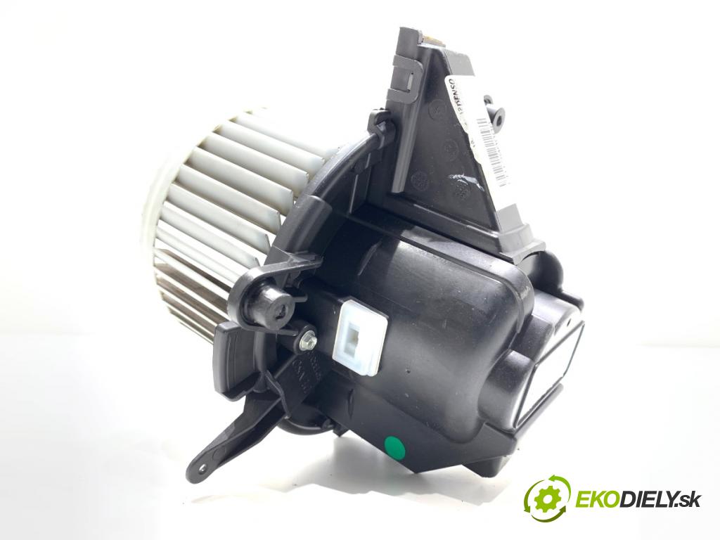 PEUGEOT 3008 SUV 2021 147 kW Hybrid4 (M45GBU) 1598 ventilátor kúrenia 5P1330400