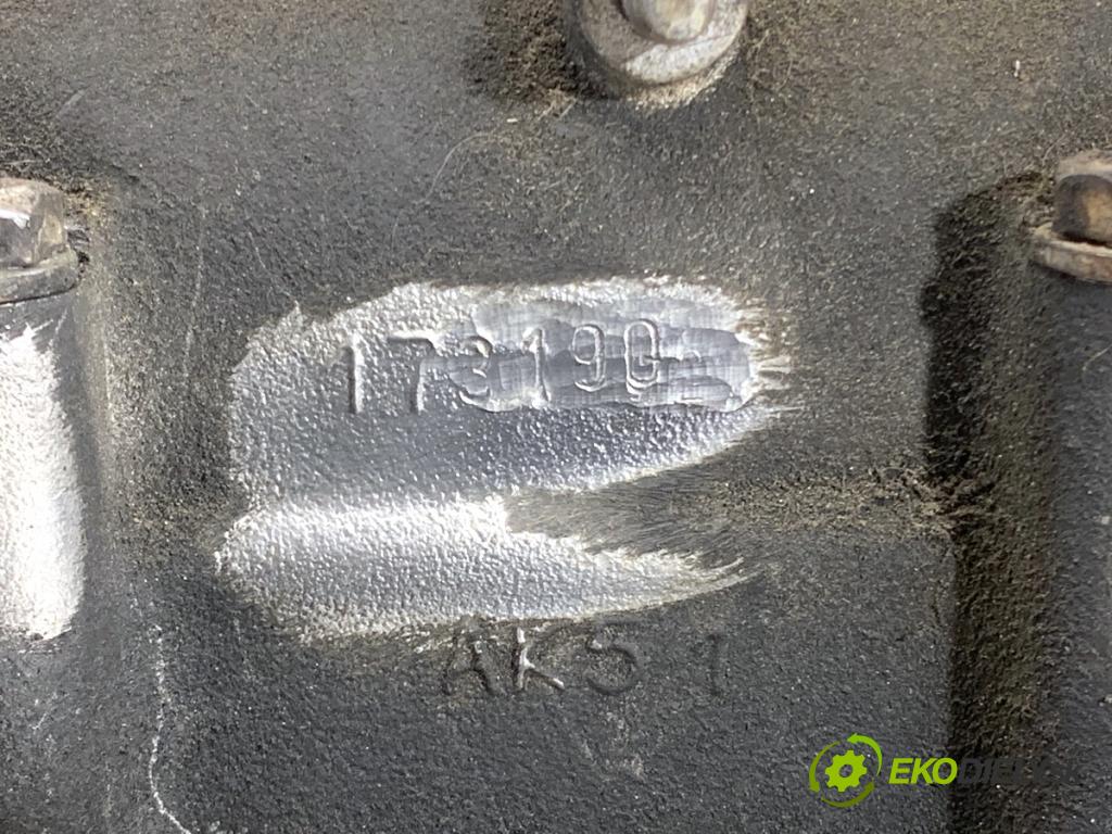 DAEWOO LUBLIN II Platforma / podwozie 1998 66 kW 2.4 TD (3354) 2417 Hlava valcov  (Hlava valcov)