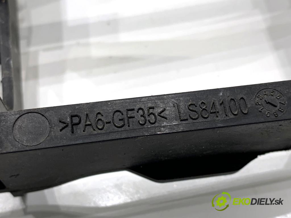BMW G02 SUV 2023 140 kW xDrive 20 d 1995 Rámček Obal chladiča 10629617