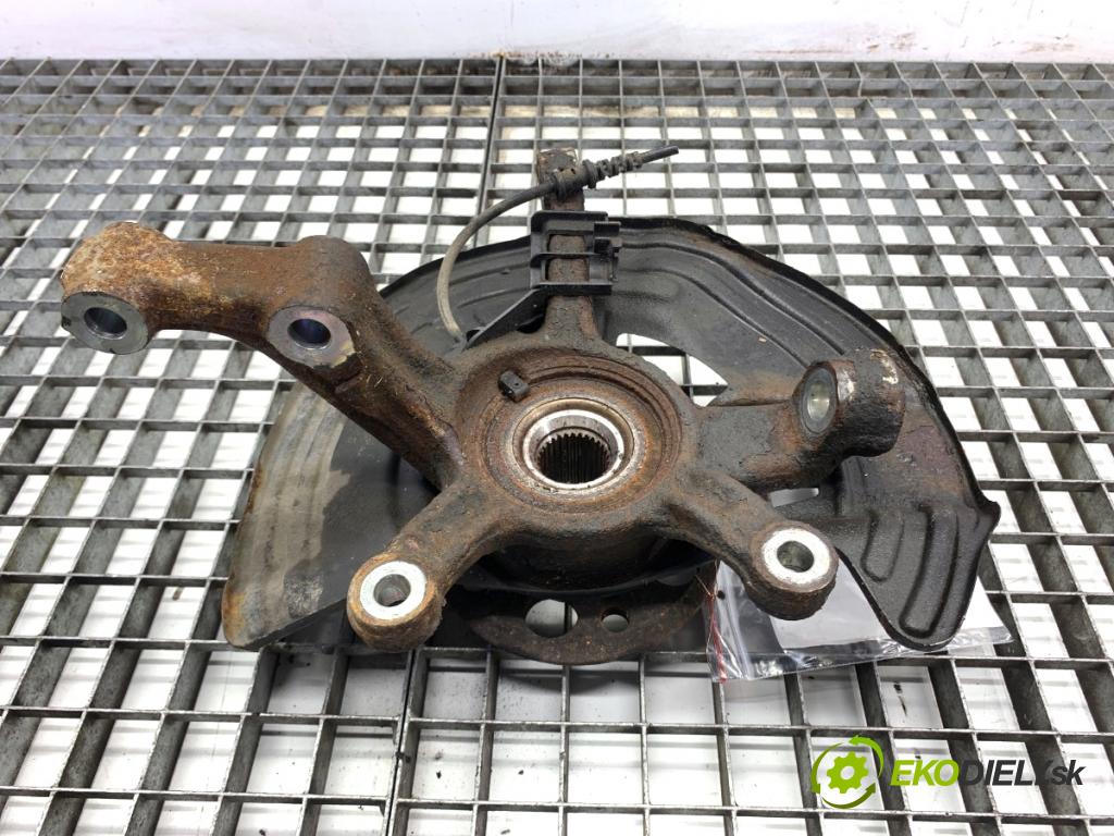 MERCEDES-BENZ W176 liftback 2017 90 kW A 180 (176.042) 1595 náboj pravy predný