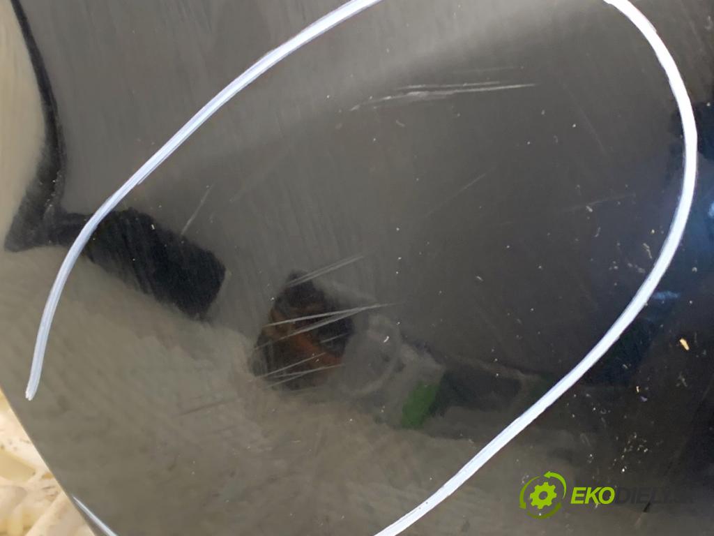 MERCEDES-BENZ W176 liftback 2017 90 kW A 180 (176.042) 1595 Nárazník zad  (Kľučka dverí ostatné)