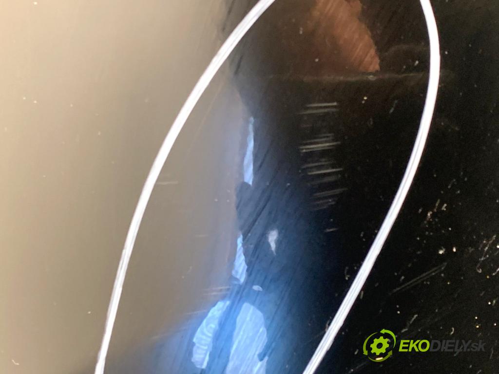 MERCEDES-BENZ W176 liftback 2017 90 kW A 180 (176.042) 1595 Nárazník zad  (Kľučka dverí ostatné)