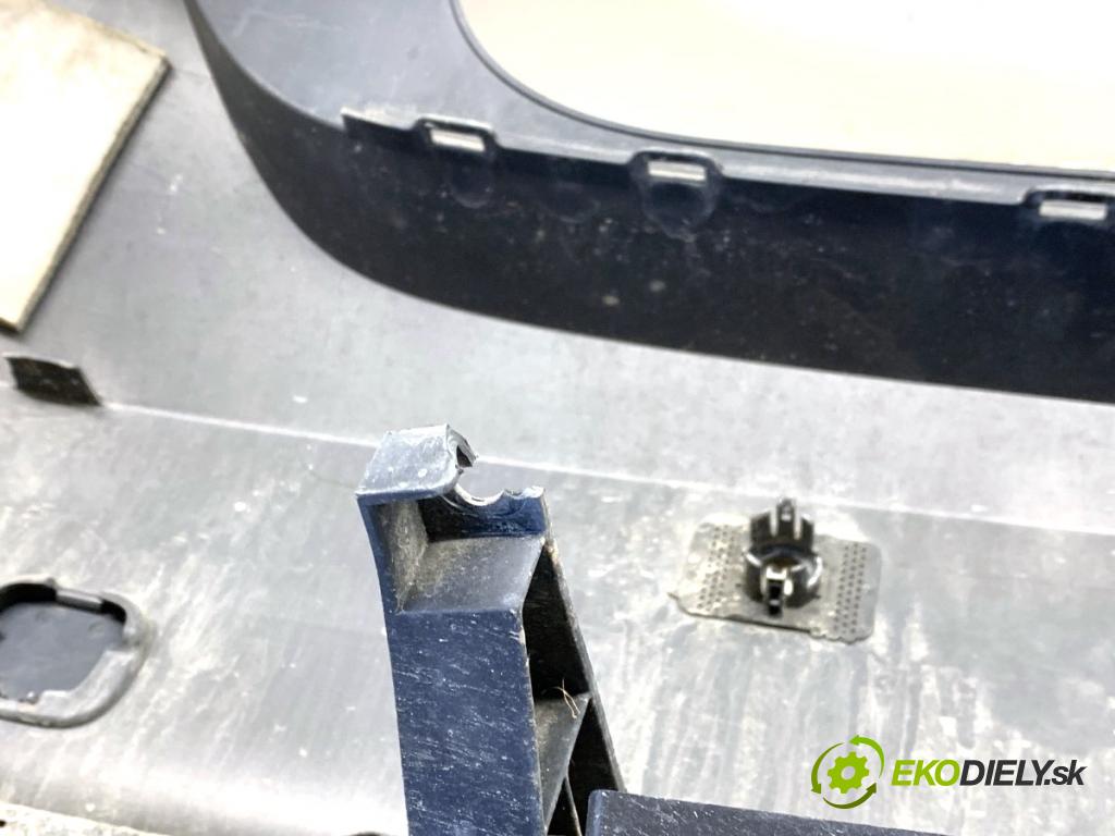 MERCEDES-BENZ W176 liftback 2017 90 kW A 180 (176.042) 1595 Nárazník zad  (Kľučka dverí ostatné)